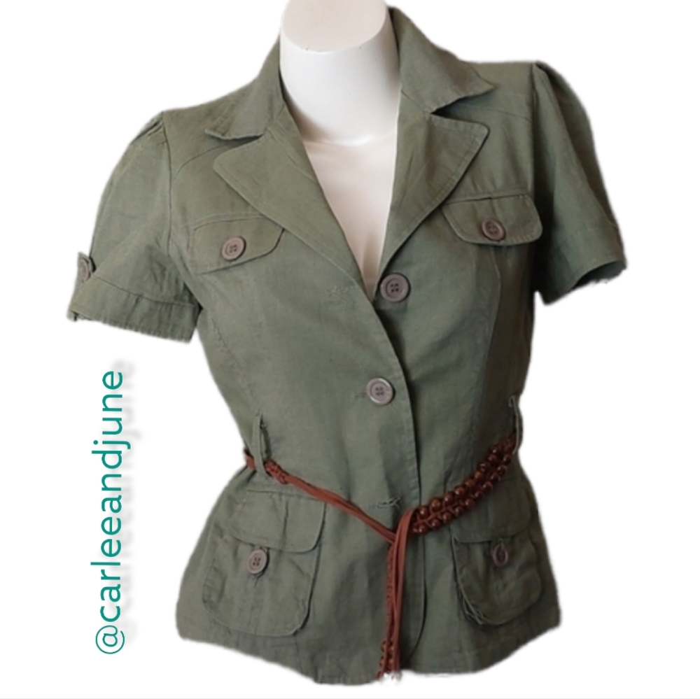 Forever, green, short sleeve, open front shirt. Size M -see measurements